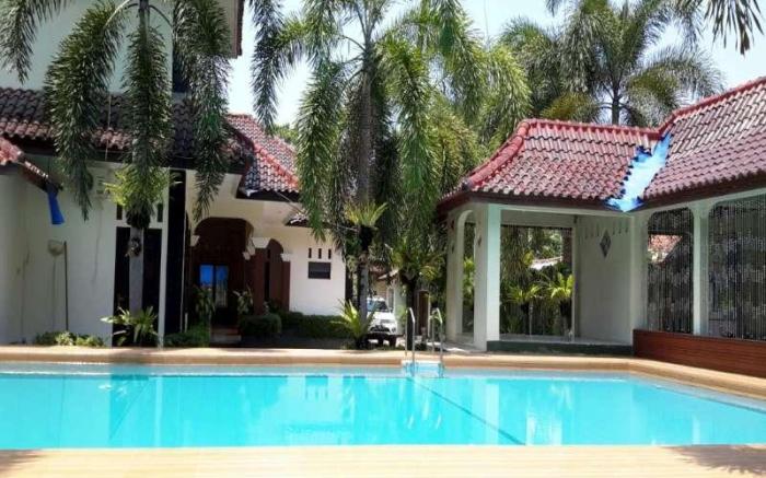 Pondok Indah Beach Hotel