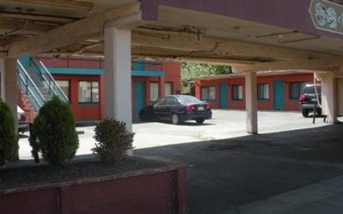 Budget Inn