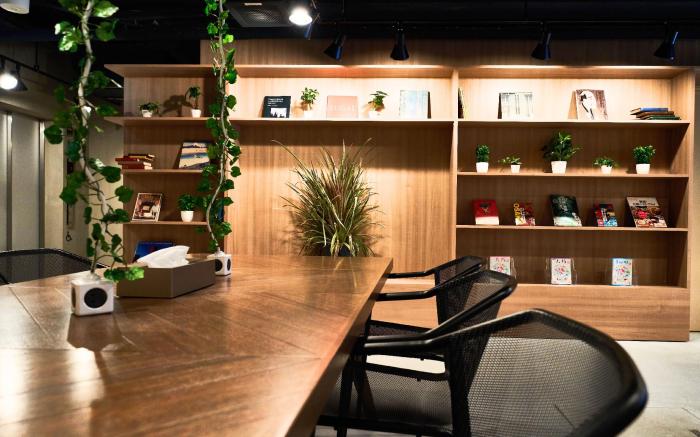 AND HOSTEL SHINSAIBASHI EAST