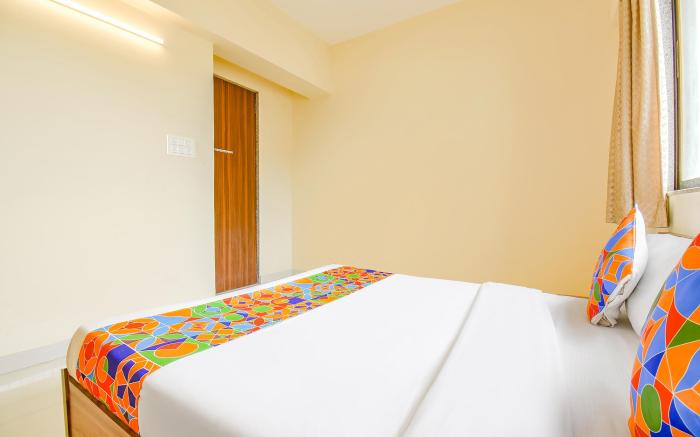 FabHotel Mountain High Inn - Nr. Lifeline Hospital
