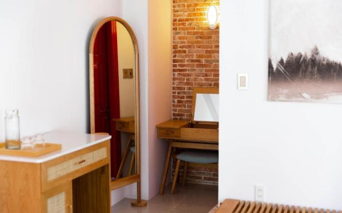 Leiden Homestay & Cafe 