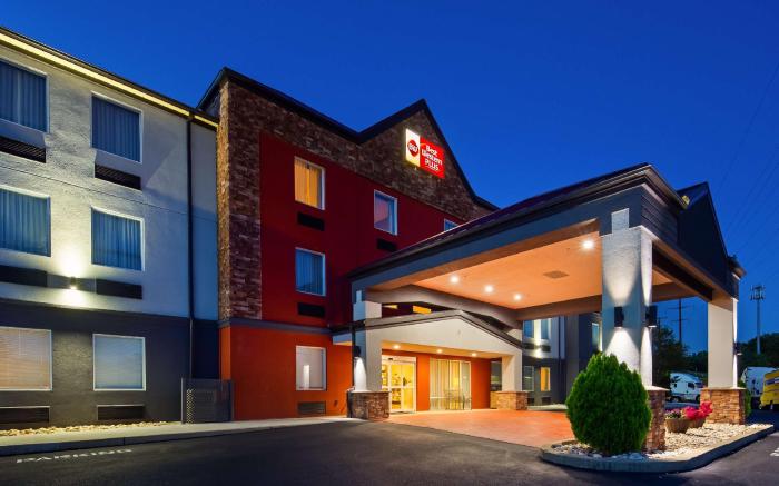 Best Western Plus New Cumberland Inn and Suites