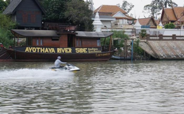 Ayothaya Riverside House