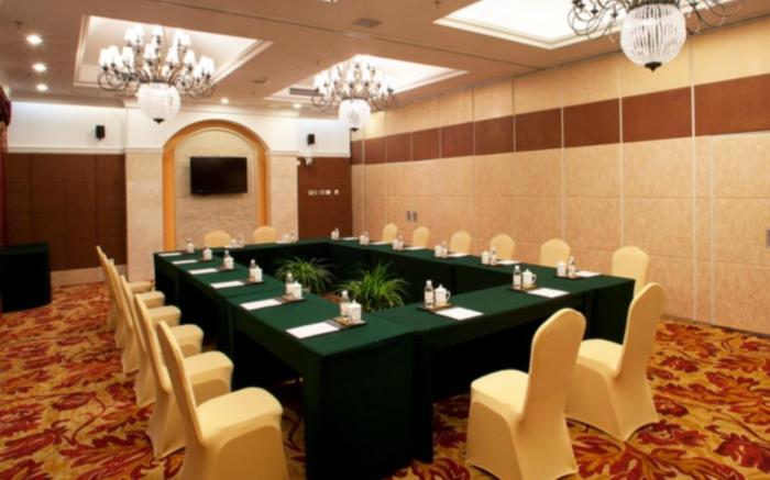 Qingdao Xianggen Hot Spring Resort