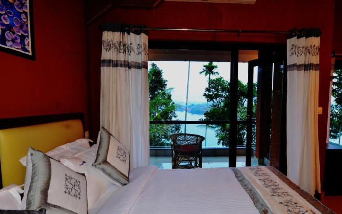 LakeRose Wayanad Resort - Superior lake view