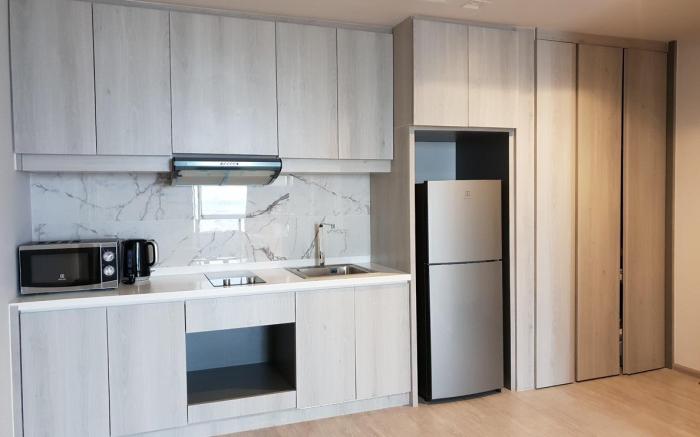 The Quarter Ari by UHG