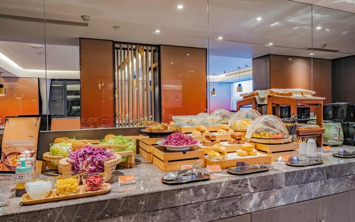 Orange Hotel Zhengzhou Zhendong New District Exhibition Center