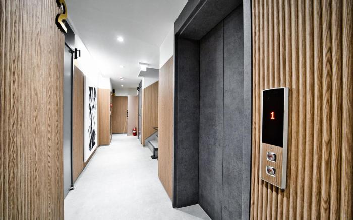 Dongdaemun History Cultural Park Station LOO (Lou Hotel)