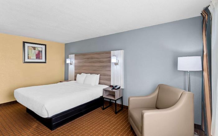 Suburban Studios Fort Dodge