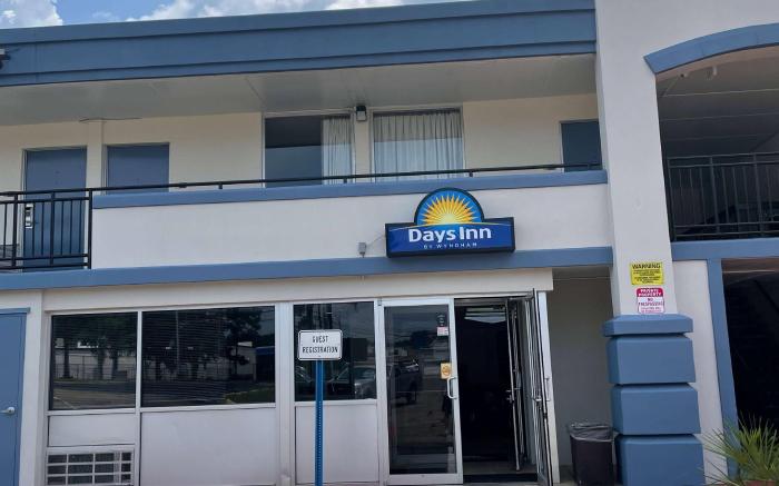 Days Inn by Wyndham Montgomery I-85