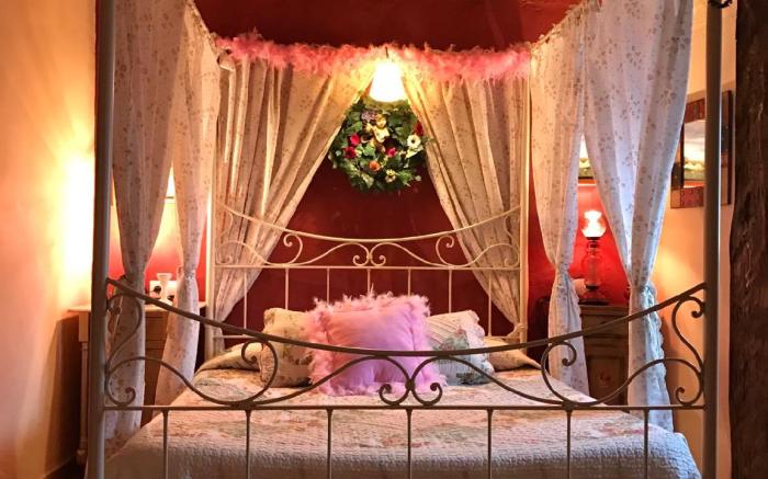 Romantic getaway to Cuenca at La Quinta de Malu