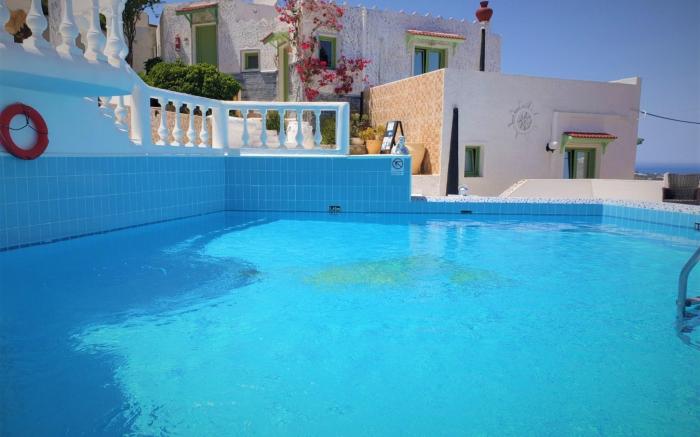Spacious Room in Creta for 3 people, with Ac, Swimming Pool and Nature