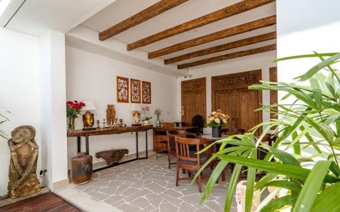 Honu Studio Living 