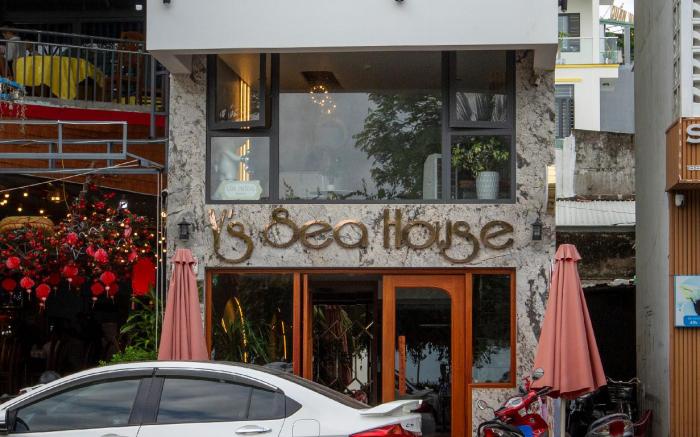 Y'S Sea House Hotel