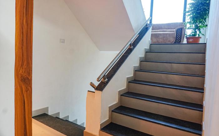 FabHotel Tan Square - Nr. Eon IT Park