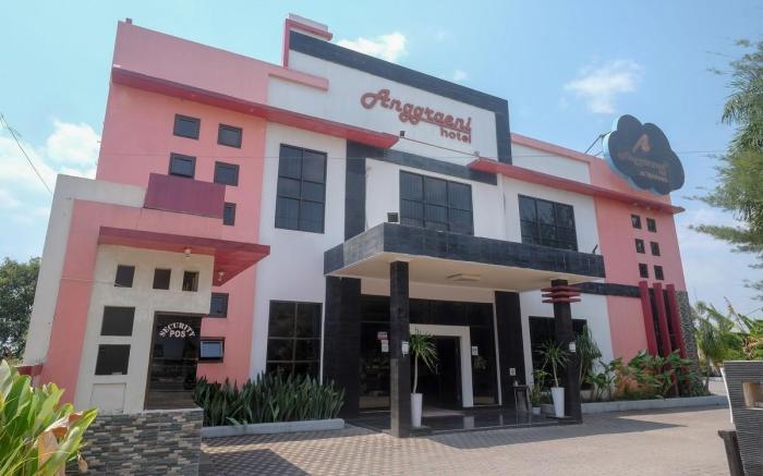 UrbanView Hotel Anggraeni Jatibarang