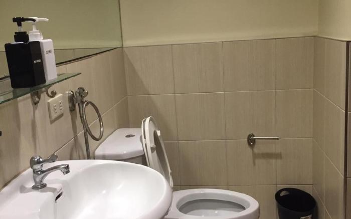 Spacious Studio Apartment B302