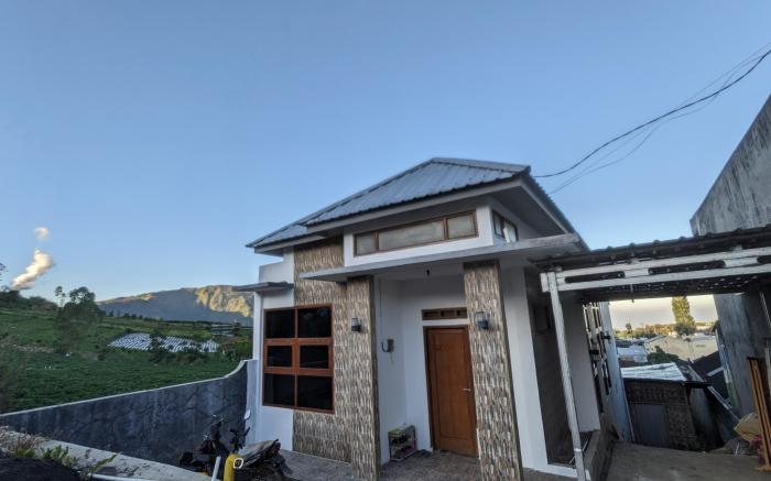 Senja Villa Dieng 4 Rooms with the View (SYARIAH)