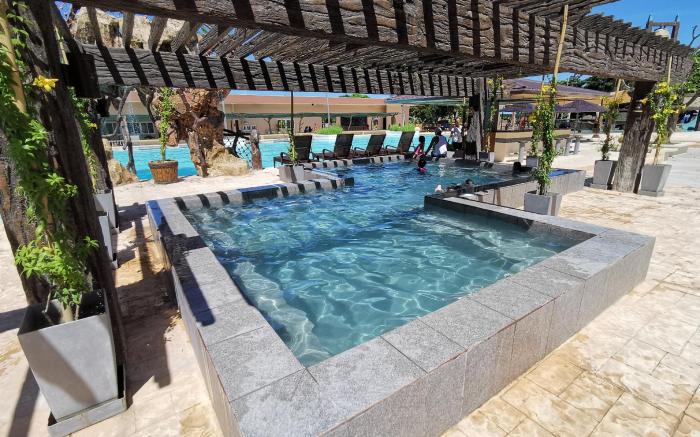 Port Royale Waterpark Resort Dumaguete