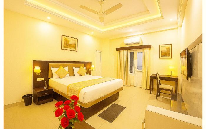 Goroomgo Nath Palace Varanasi