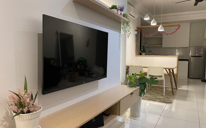 Paradigm Mall, WiFi, Netflix, High floor, Aircon
