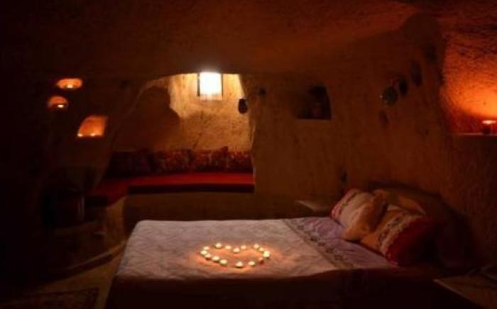 Jerveni Cave Hotel
