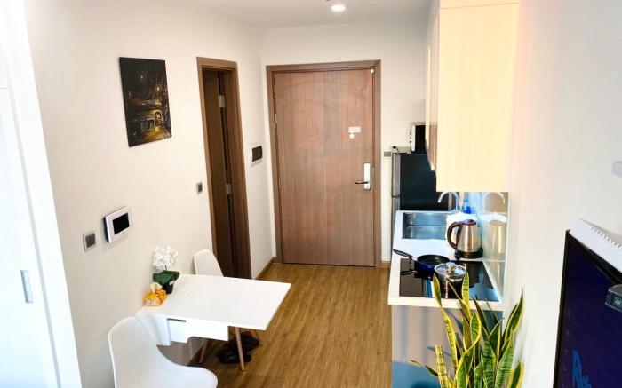 Luxury Apartment Vinhomes Greenbay near My Dinh 