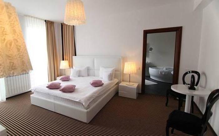 Alex&George Boutique Hotel