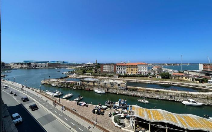 Japandi, apartment near Port Mediceo Livorno