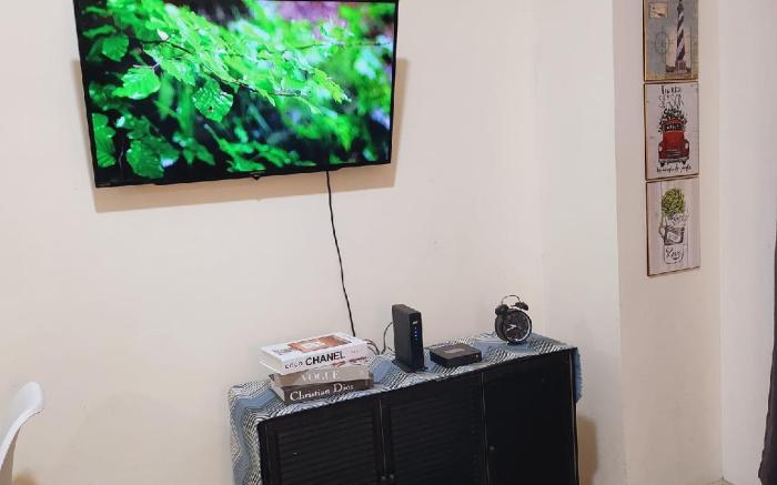 Studio Condo in Mandaluyong Pioneer Woodlands