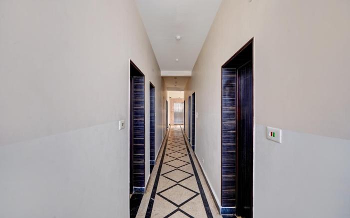 Super OYO Collection O Coastal Grand