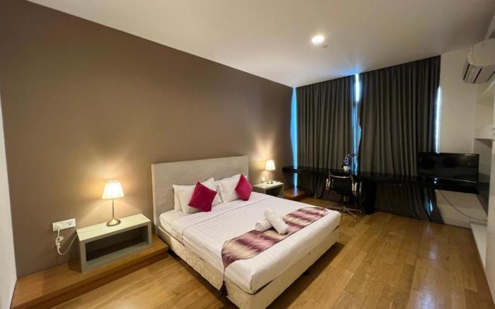 Platinum Suites by MoonOrchid