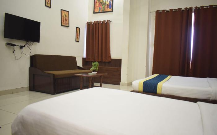 Hotel Lakshya Sheesh Mahal,Indore