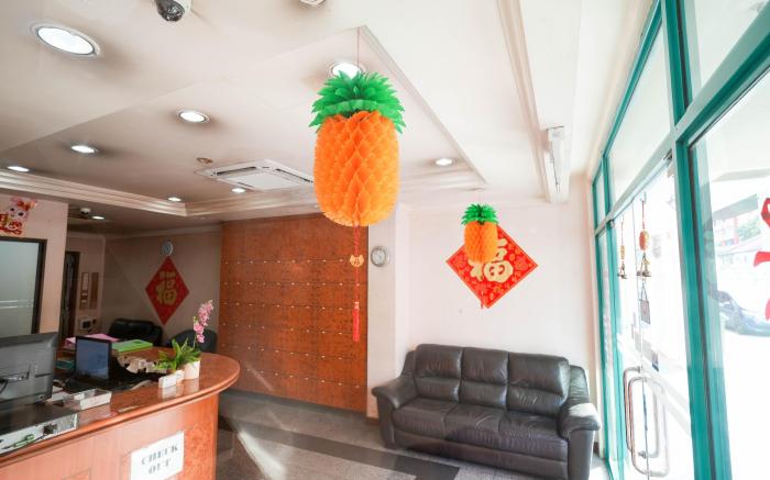 Amrise Hotel(Check in at 10PM, Check out at 9AM)