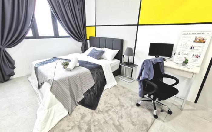 Meritus 4BR condo with superb seaview(38-12)