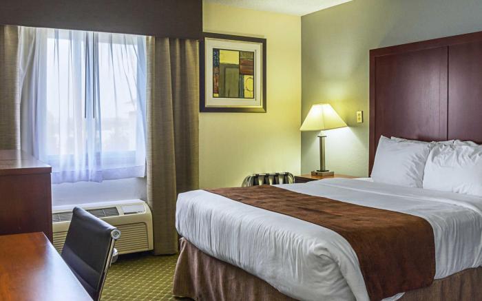 Quality Inn & Suites Clackamas - Portland