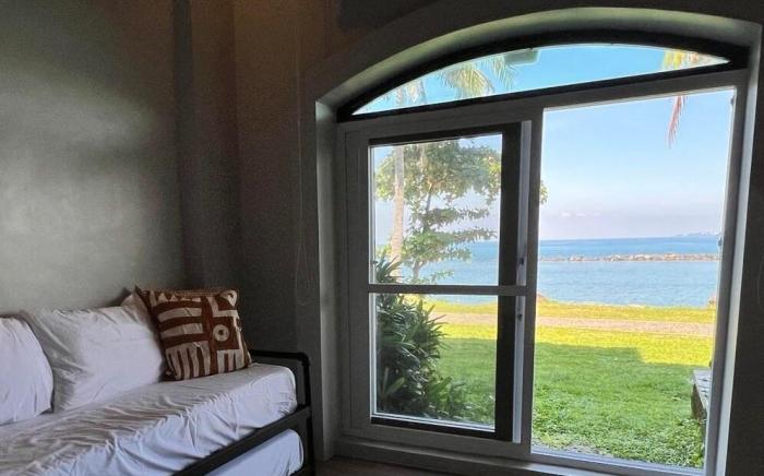 Modern Unit Near The Beach at Canyon Cove Nasugbu