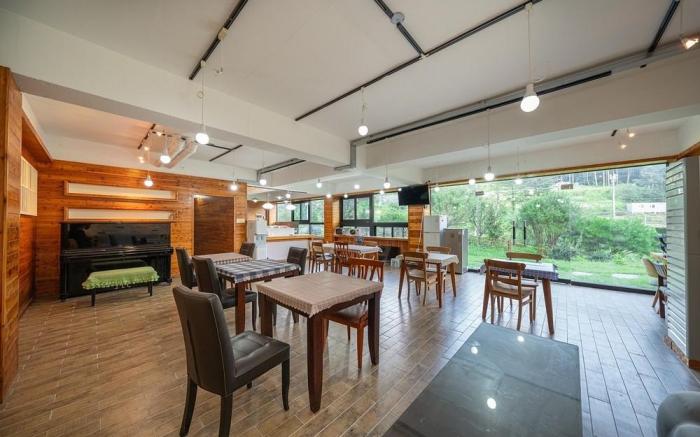 Gapyeong Deepauze Pool Villa Spa Pension