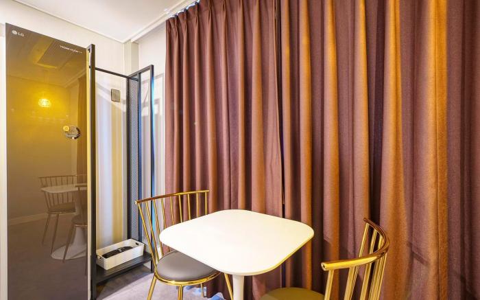 Brighten Hotel 