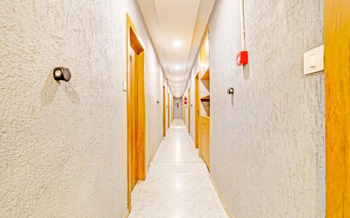 Super Collection O Adajan Formerly Hotel Western Inn