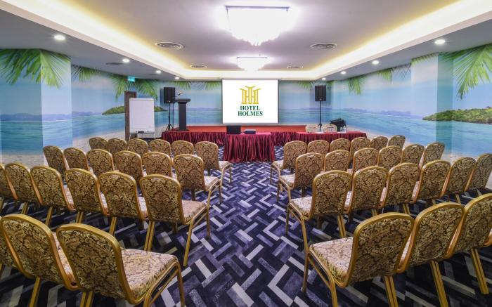Hotel Holmes Gelang Patah