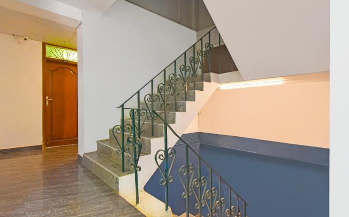 Hotel O Grand Residency Near Kasi Talkies