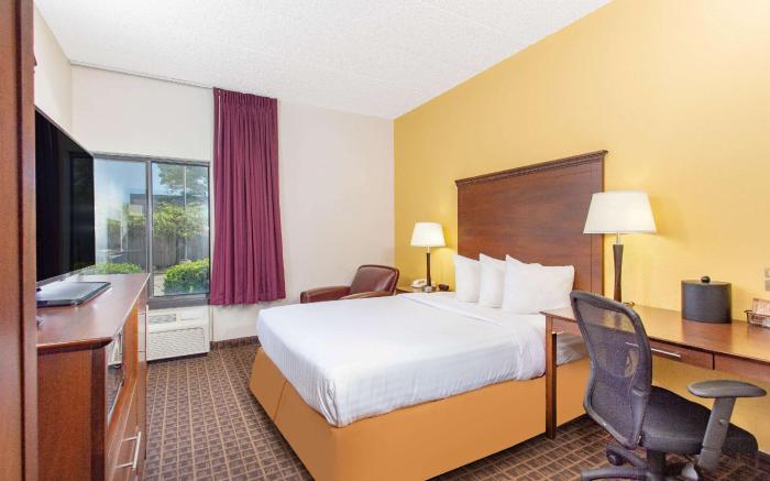 AmericInn by Wyndham Madison West