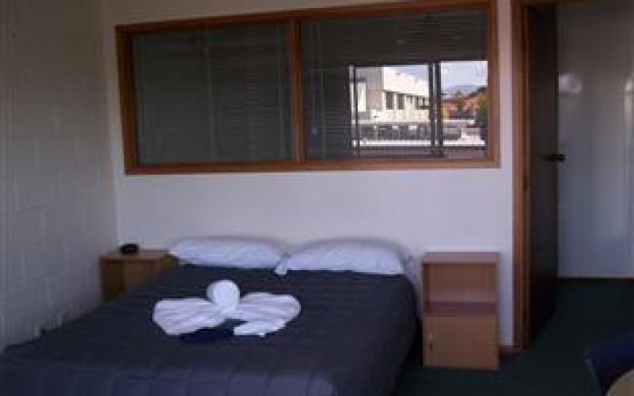 Broadway Motor Inn