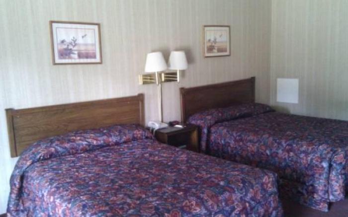 Colonnade Inn