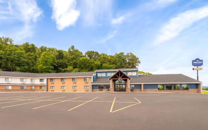 AmericInn by Wyndham West Salem