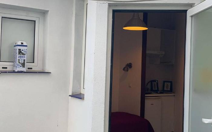 Gobeach Small Studio 8sq Completely Independent