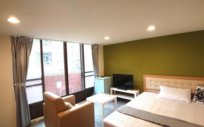 Near Chang Gung , MRT A8, Bright and cozy space