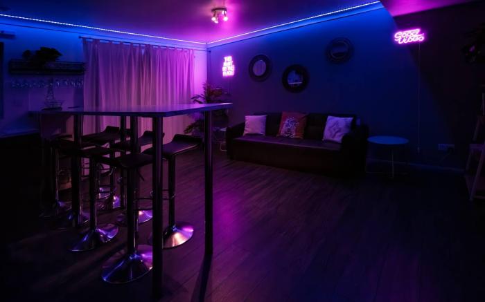 Get Away Home With Hot Tub Sleeps 7