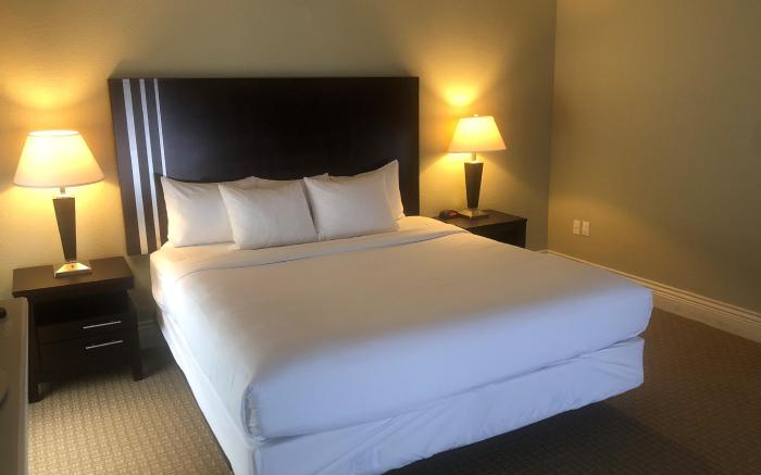 Niagara Crossing Hotel and Spa